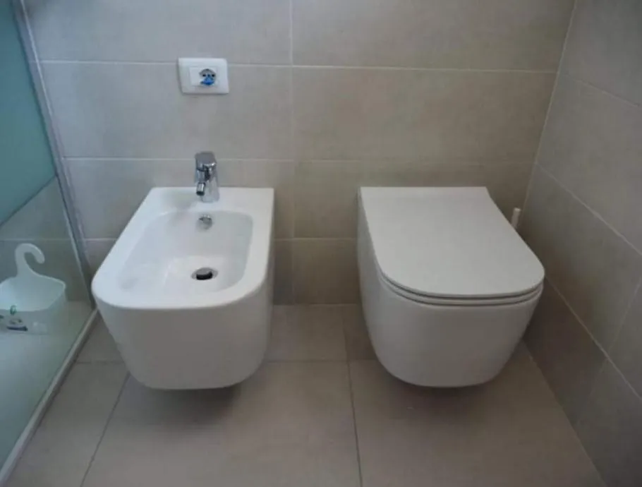 Apartment Bilocale In Residence Vista Lago Con Piscina Polpenazze del Garda Italy